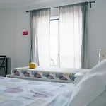 Διαμέρισμα With 5 Bedrooms