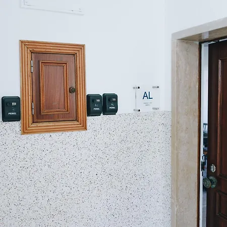 With 5 Bedrooms Διαμέρισμα