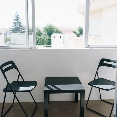 With 5 Bedrooms Lejlighed