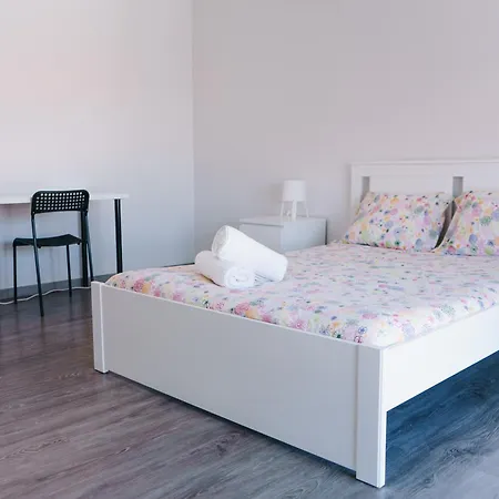 Lejlighed With 5 Bedrooms *